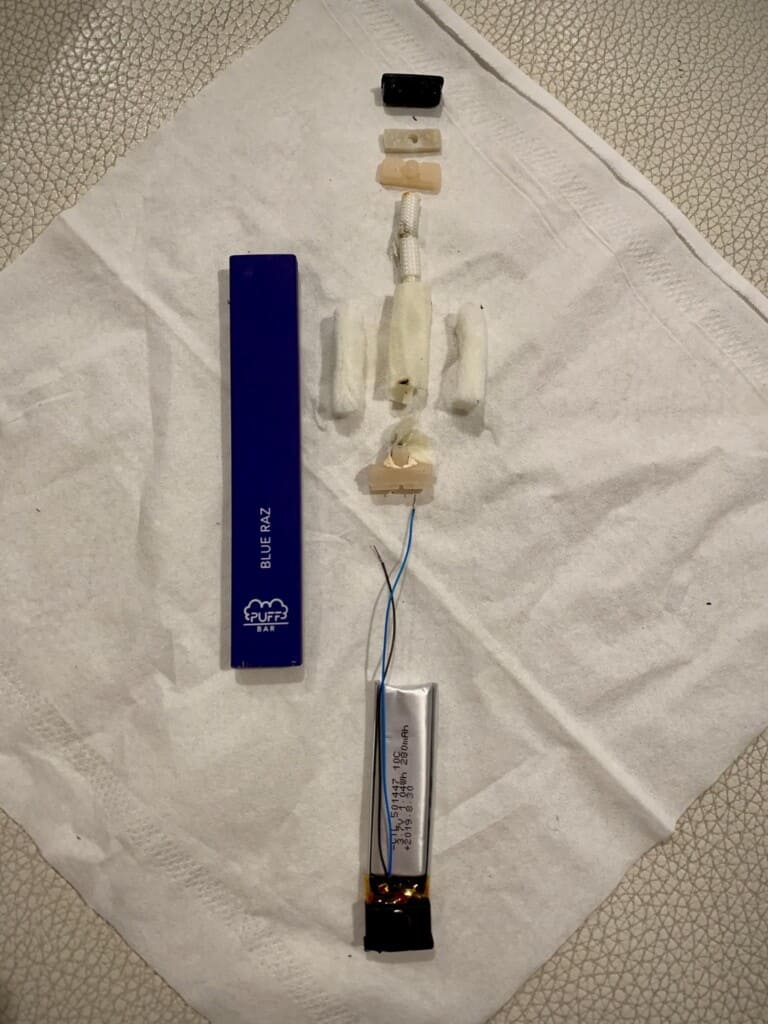 how to charge a Puff Bar Disposable